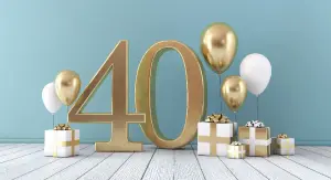 Zahl 40 in Gold