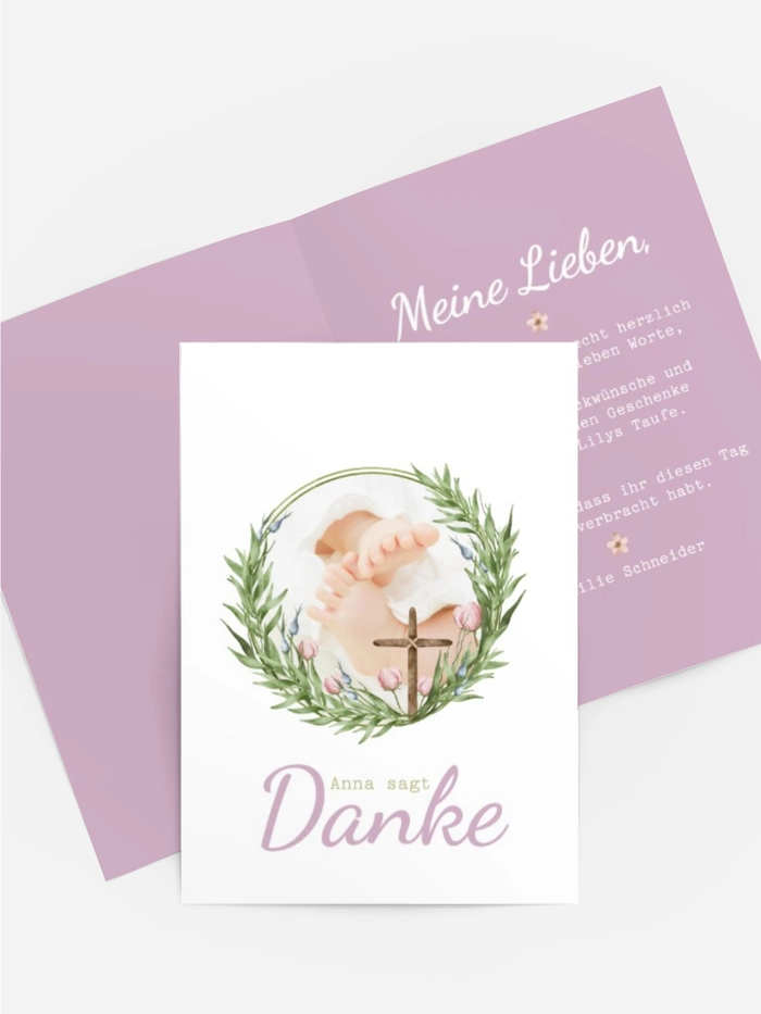 Dankeskarte Taufe Shorts und ein T-shirt Dankeskarte Taufe Shorts und ein T-shirt