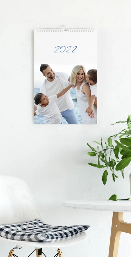 Dieser Wandkalender ist selbst gestaltet. Er zeigt ein Familienfoto