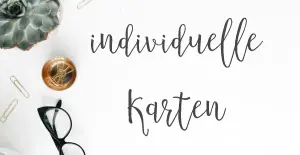 Indivuelle Karten ist auf weißem Hintergrund in Kalligraphie Schrift geschrieben, Motive wie vintage Brille, goldene Schüssel und Topfpflanzen