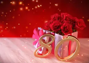Geöffnetes Geschenk mit roten Rosen die rausschauen, goldene 80 lehnt davor, Goldene 80 vor Geschenk, mintfarbener Hintergrund, gestalten Sie Ihre eigenen Einladungen mit unseren goldenen und bunten Designs zum runden Geburtstag, Umschläge und Kuvert