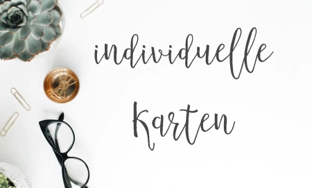 Schreibtisch in weiß mit Schrift: individuelle und personalisierte Geburtstagskarten gestalten