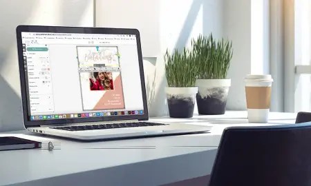 Postkarten Klappkarten Grußkarten Einladungskarten Geburtskarten online gestalten, Arbeitsplatz mit Computer