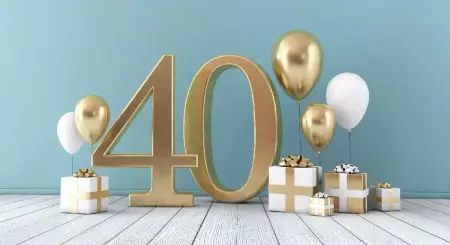 Zahl 40 in Gold