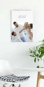 Dieser Wandkalender ist selbst gestaltet. Er zeigt ein Familienfoto