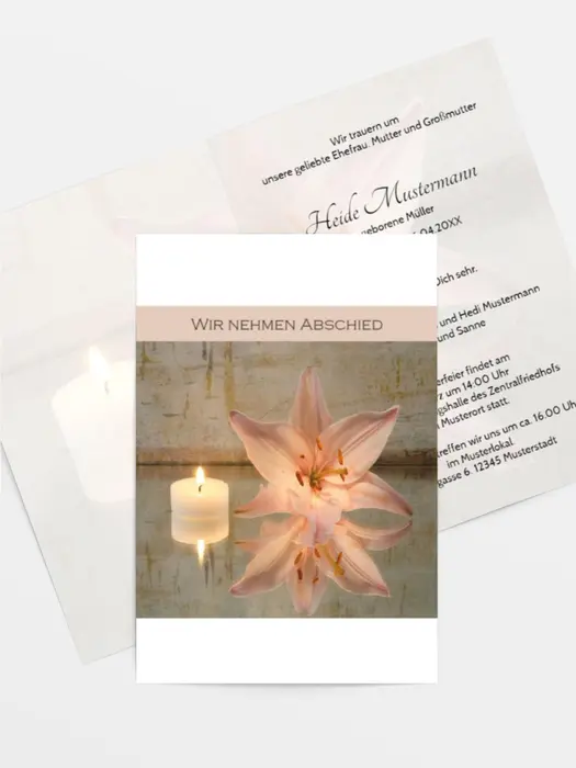 Trauerkarte Kerze und Blumen hoch