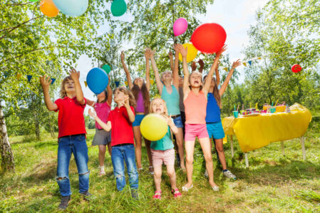 Kindergeburtstag Spiele 7 Jahre Luftballons